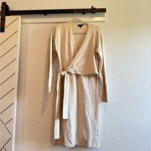 Banna Republic Cream Knit Wrap Dress Size M